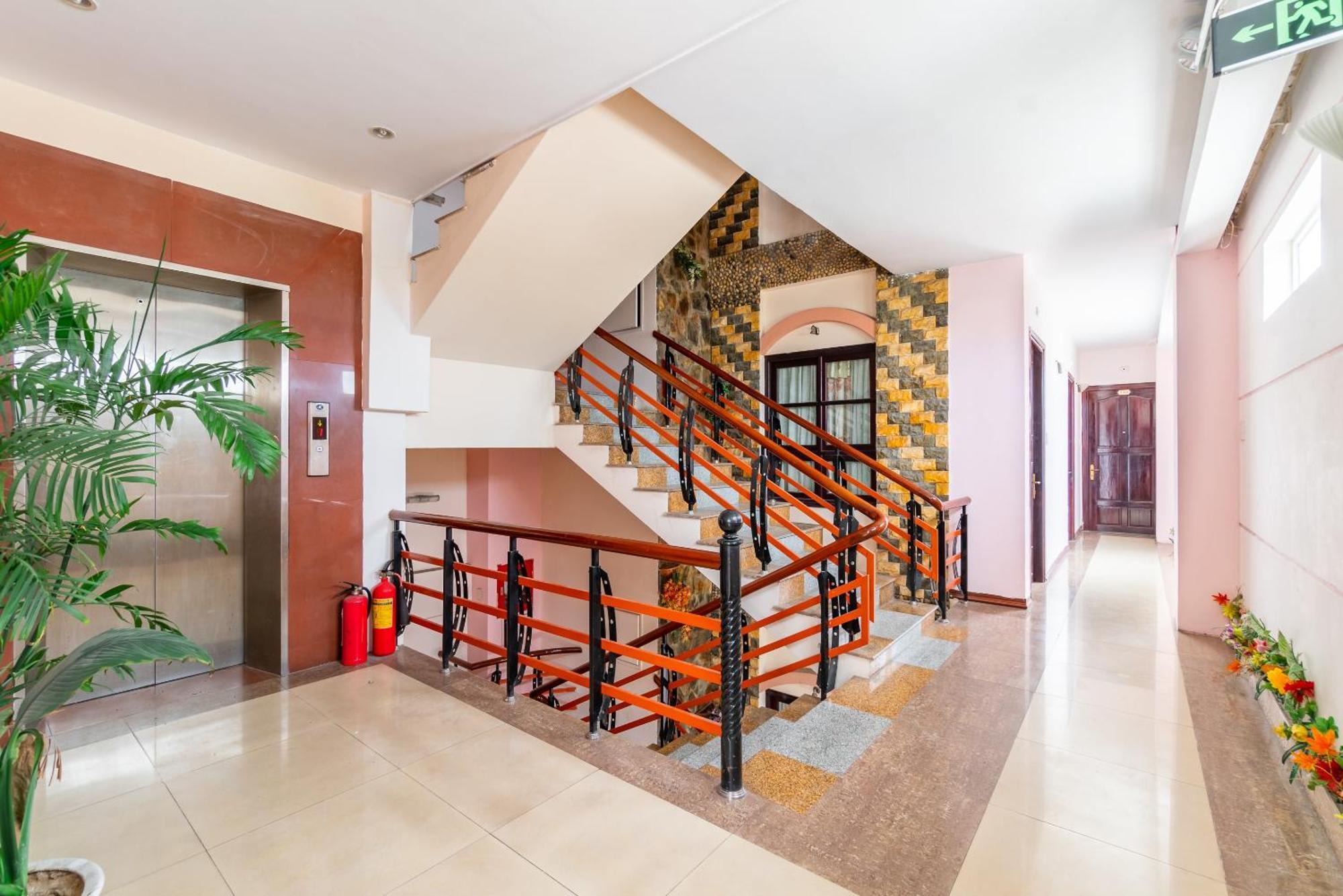 Hotel OYO 266 Golden Gate Đà Nẵng Exterior foto