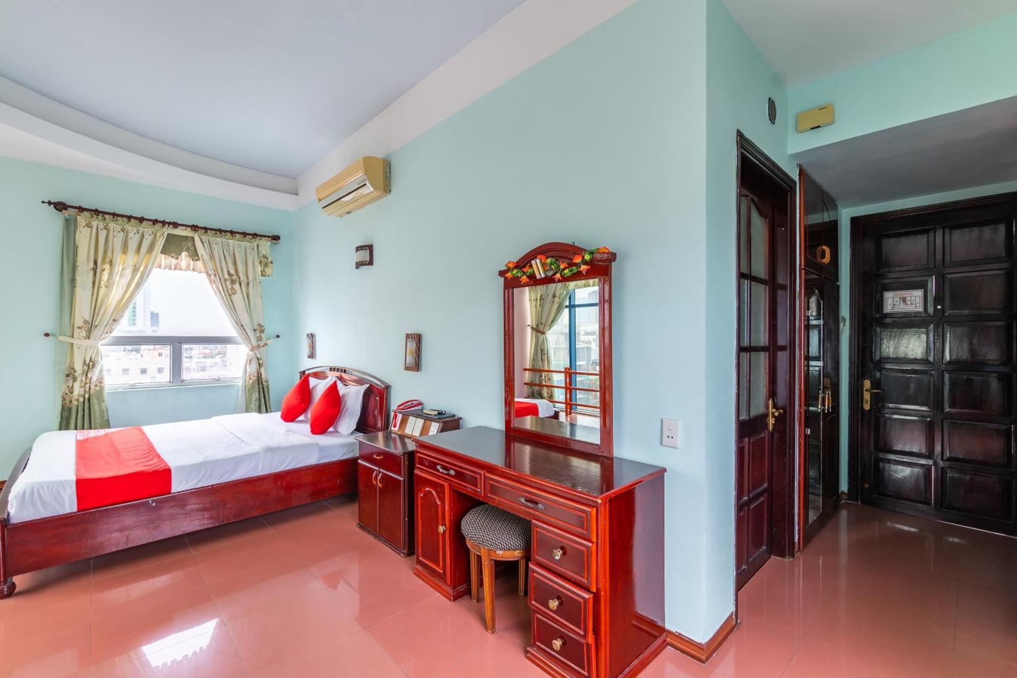 Hotel OYO 266 Golden Gate Đà Nẵng Exterior foto